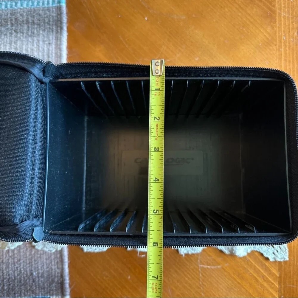 Vintage Case Logic Nylon Zippered Carrying Case CD Holder